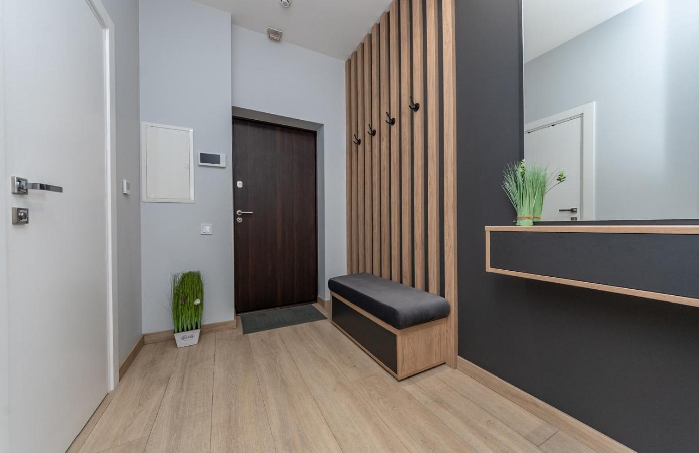 Royal Tower Residence Big Vip Apartment In Center Floor 27 Kyiv Exterior photo