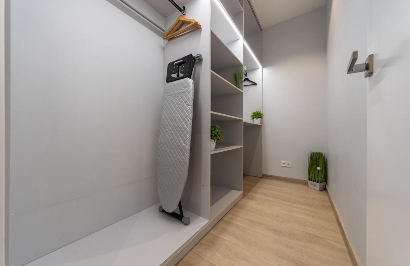 Royal Tower Residence Big Vip Apartment In Center Floor 27 Kyiv Exterior photo