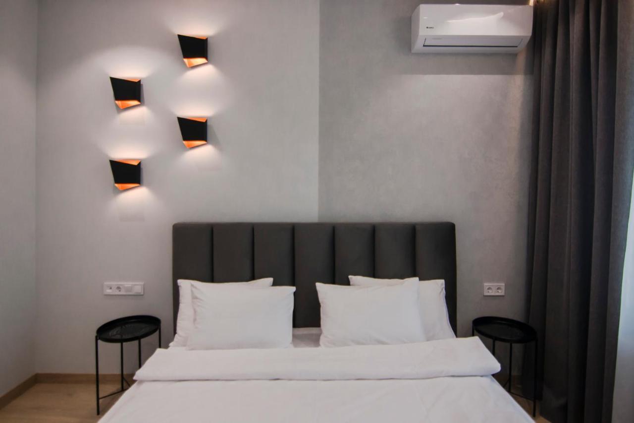 Royal Tower Residence Big Vip Apartment In Center Floor 27 Kyiv Exterior photo